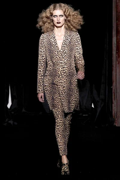 Look 22